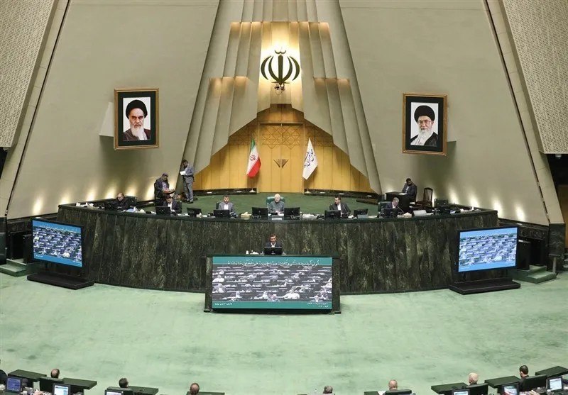 صراط نیوز | seratnews: 🟢 نحوه برگزاری جلسات علنی مجلس تغییر می‌کند؟🔹سخنگوی هیات رئیسه مجلس از احتمال تغییر در نحوه برگزاری جلسات علنی مجلس خبر 