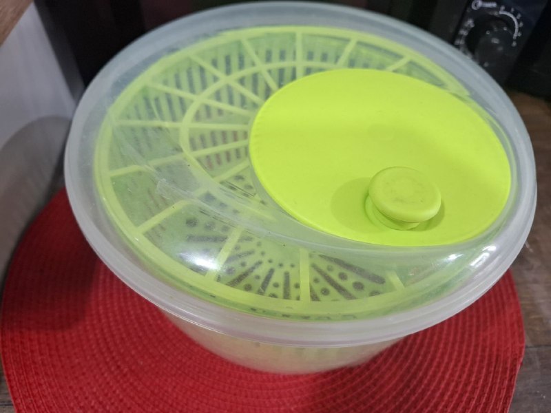 Продам сушилку для зелени за 20 лари — фото 1