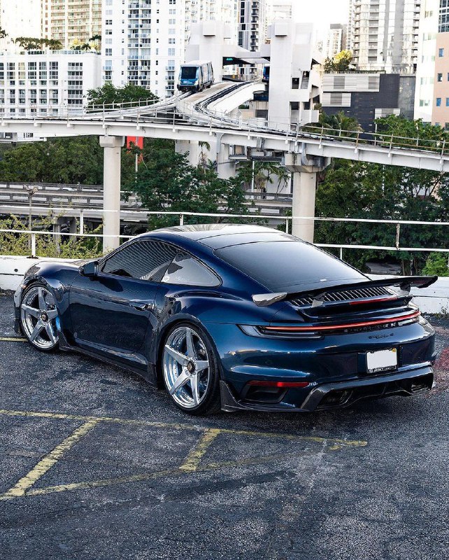 Porsche 992 Turbo S 9