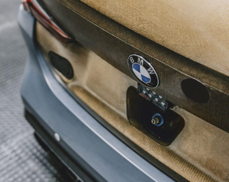 BMW внедряет экологичный углепластикBMW совместно с швейцарской компанией Bcomp