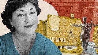💬 «Я им мешаю, потому что задаю вопросы». Мэр и депутат судятся с пенсионеркой из Красноярского края из-за постов про состояние больницы и поездки на фронт. Прокуратура проверяет ее на «аморальное» поведениеОксана Лифанова из красноярской Игарки в группово
