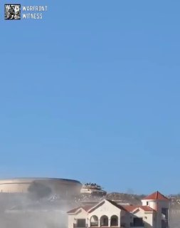 ️🇱🇧🇮🇱 טנק מרכבה ישראלי מוצב על הגבעה של העיירה בררחית.
