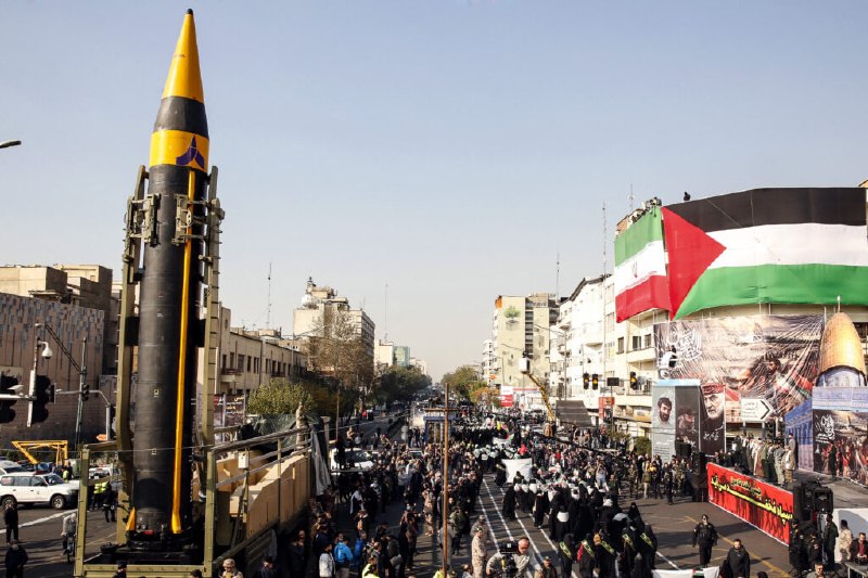 تحولات جهان اسلام: 🔰 آمریکا در جنگ اطلاعاتی از ایران عقب افتاده است؟🔹 چاک دیکِرو، خبرنگار سابق CNN و مشاور پیشین دفتر ارزیابی شبکهای وزار