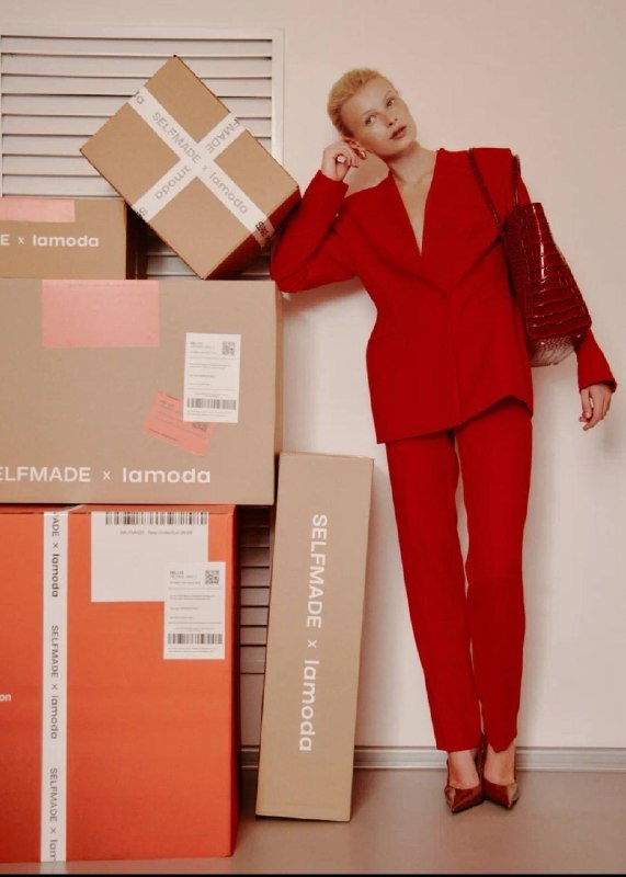 Fresh Fashion: Мне кажется, офисный гардероб давно пора перестать воспринимать как что-то скучное. Рубашка, жакет и брюки вполне могут