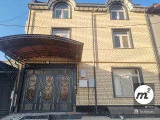 Продаётся 3-этажный дом в Юнусабаде, махалля Уч Кахрамон²,