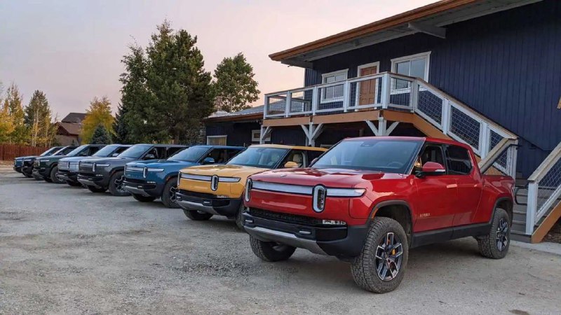 Американский электромобильный стартап Rivian пересмотрел производственные планы