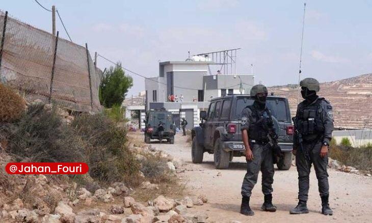 جهان بین‌الملل فوری🌍: ادامه محاصره سه خانواده فلسطینی در قصره برای هشتمین روز🔹سه خانواده فلسطینی ساکن منطقه رأس‌العین در شهرک قصره در جنوب ناب