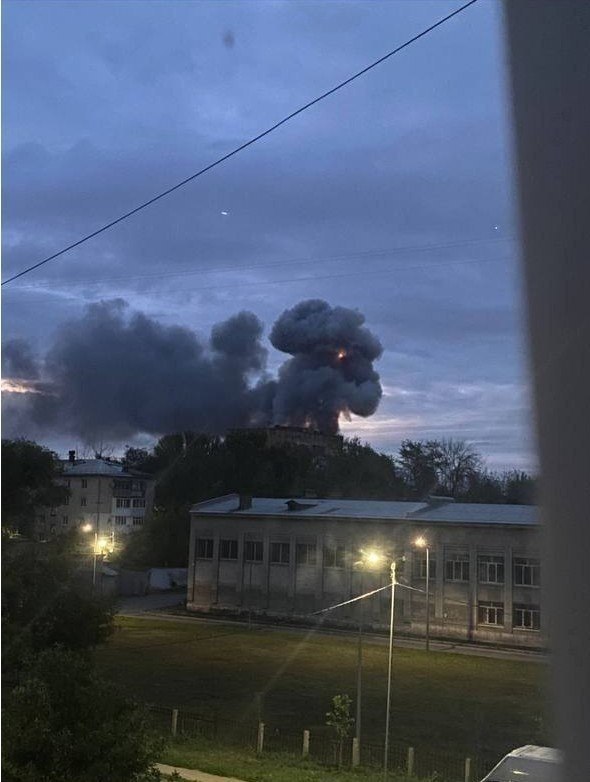 ❗️Two Ukrainian FP-5 Flamingo cruise missiles reportedly struck Samara.