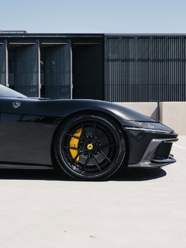 Ferrari 12 Cillindri 6