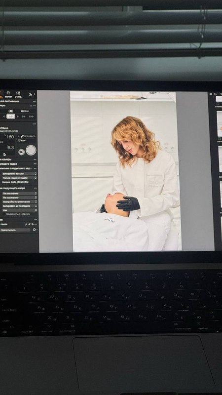 Сегодня весь день провела в клинике COSMO PRO и впервые не как клиент 🫢, а как арт-директор. Коммерческий арт-директор, ирокезов на врачах не ждите 🤣🫰🏻Они закрылись на весь день для того, чтобы сделать масштабную съемку для сотрудников, которая пойдет на сайт и телевидение 🙌🏻Сегодня весь день провела в клинике COSMO PRO и впервые не как клиент 🫢, а как арт-директор. Коммерческий арт-директор, ирокезов на врачах не ждите 🤣🫰🏻Они закрылись на весь день для того, чтобы сделать масштабную съемку для сотрудников, которая пойдет на сайт и телевидение 🙌🏻