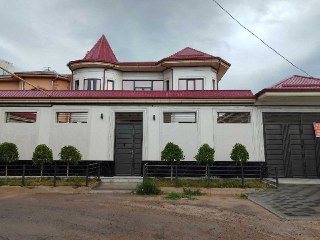 Продаётся трёхуровневый дом в Яшнабадском районе ( Гузаль).