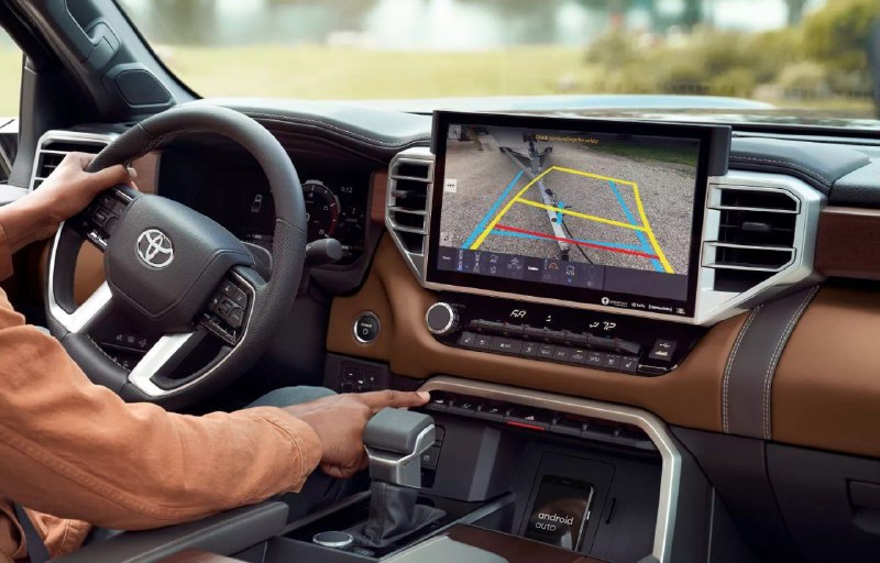 Toyota отзывает 162 тысячи пикапов из-за отказа экранов 2