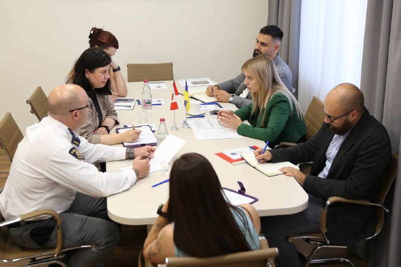 У МВС України відбулася зустріч заступниці міністра з керівником Канадської поліцейської місії