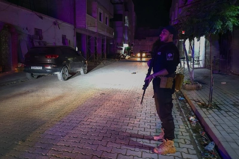 - 🇸🇾 היערכות אינטנסיבית של כוחות ביטחון הפנים בעיר עזאז באזור הכפרי של חלב, לאחר שסיירת נחשפה לירי על ידי…