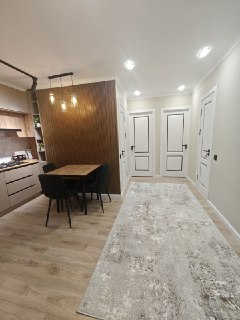 Без Маклер Ц2 детский мир 2х комнатная новая после ремонта.  Своя