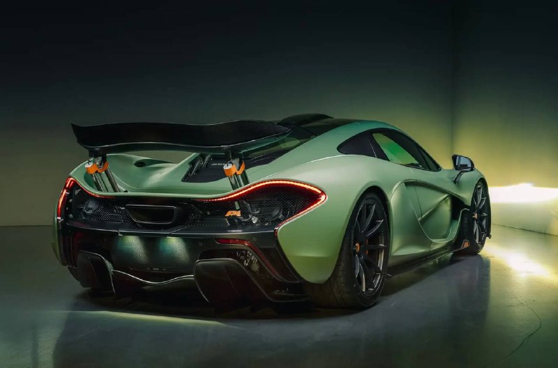McLaren P1 в редком цвете с пробегом 130 км выставили на продажу. 2