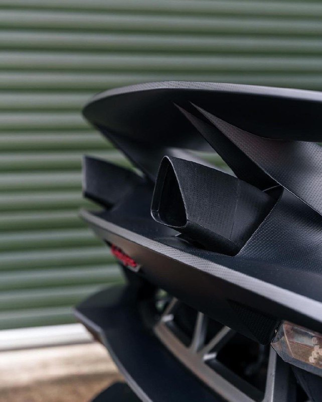 Lamborghini Sesto Elemento 7