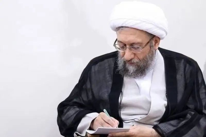 کیوسک خبر: 🔴 آملی لاریجانی: پیام وحدت‌بخش رهبر انقلاب ضامن حفظ کشور در برابر استکبار جهانی است🔸 آیت‌الله آملی لاریجانی، رئیس مجمع ت