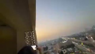 Последствия прилетов в Дубае  Иранская ракета упала у пятизвёздочного отеля Fairmont The Palm