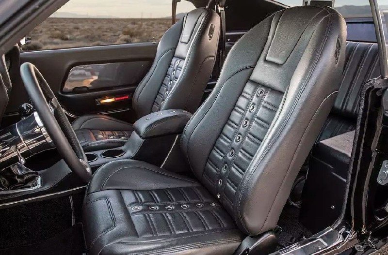 Ford Mustang Boss 429 с 9,0-литровым мотором 4