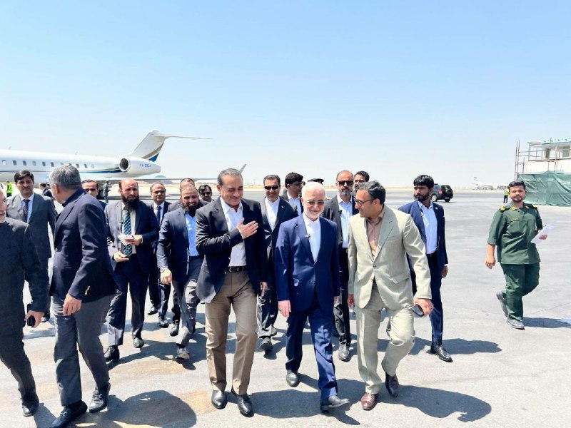 خبرگزاری صداوسیما آذربایجان شرقی / شبکه سهند: ورود فرمانده ارتش پاکستان به تهرانعاصم منیر فرمانده ارتش پاکستان دقایقی پیش برای دیدار و گفتوگو با مقامات کشورمان وارد