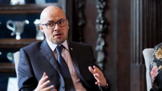 Hassabis Says DeepMind Sold to Google Because Independence Would Have Cost Billions It Could Not Raise