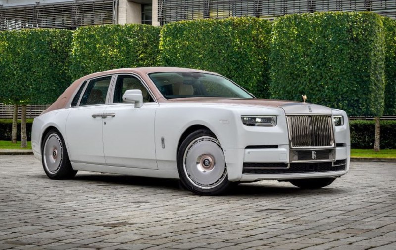 Rolls-Royce представил эксклюзивный Phantom