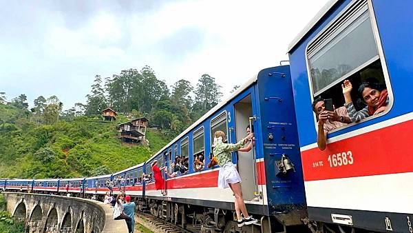 在斯里蘭卡鐵路開外掛