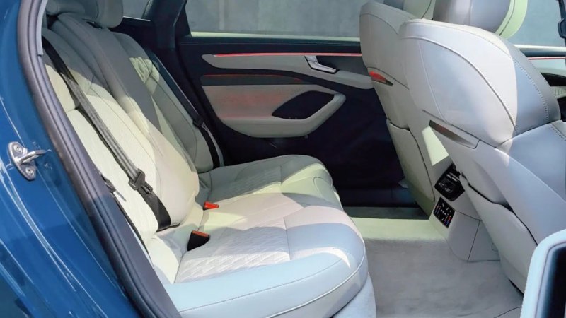 Новая Audi A6 получила удлиненную версию L 5