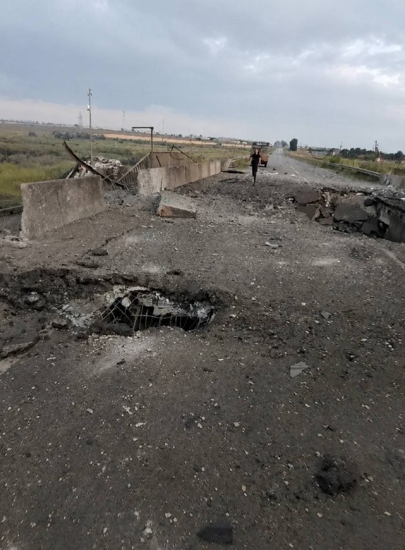 Fire Point showed one of its production sites for Ukraine’s FP-5 Flamingo cruise missiles and FP-1/2 drones, with journalist Serhii Peichev filming the manufacturing process. Chief designer Shtilerman said Flamingo output depends on orders, engine export bureaucracy with Europe and the US is gradually being resolved, and the key breakthrough was tactics: “now they reach targets.”He also said Fire Point sees little sense in using its 300 km small ballistic missile when an aircraft-type drone can deliver the same 200 kg warhead to 380 km for $40,000+, instead of $600,000 for 300 km. The company is also producing and stockpiling missiles for the future Freya anti-ballistic air defense project.