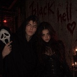 𝕭𝖑𝖆𝖈𝖐 𝖍𝖊𝖑𝖑🖤