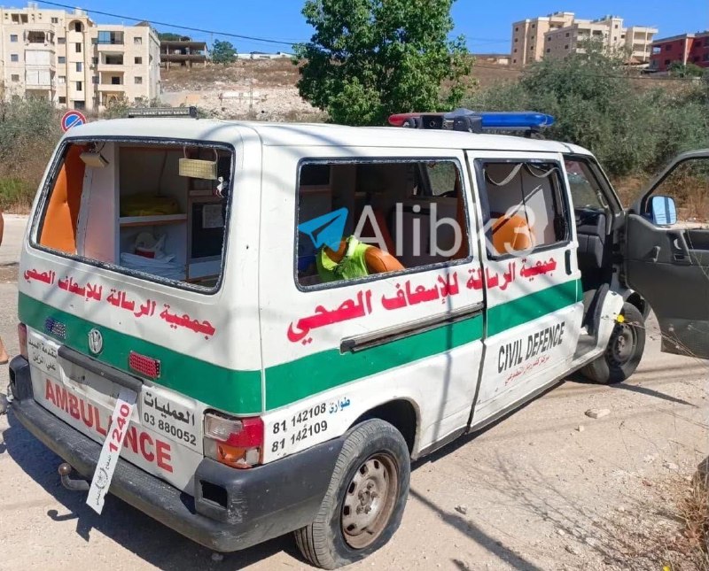 רחפן ישראלי מכוון לצוותי אמבולנס שהובילו פצוע כתוצאה מפשיטה על מכונית בנבטים, דרומית ללבנון.