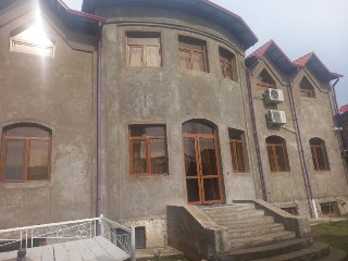 2 та уйли ховли сотилади