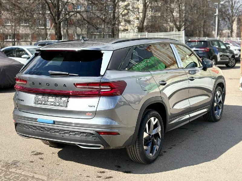 Коротко о ценах: в России начали продавать новую Skoda Kodiaq из Казахстана за 6,2 МИЛЛИОНА рублей. 3