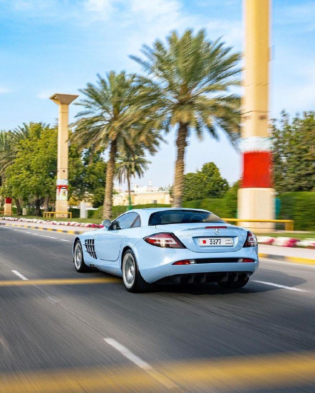 Mercedes-Benz SLR McLaren 3
