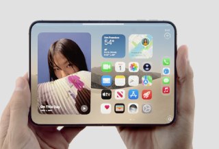 Apple представила iPhone Duo — первый складной iPhone.(будет дополнено)