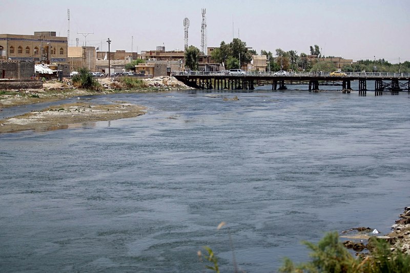 هم‌میهن: تخلیه پسماندهای پزشکی بیمارستان‌های عراق به دجله و فرات🔹رصدخانه سبز عراق هشدار داد که بیمارستان‌های عراق و وزارت بهداشت،