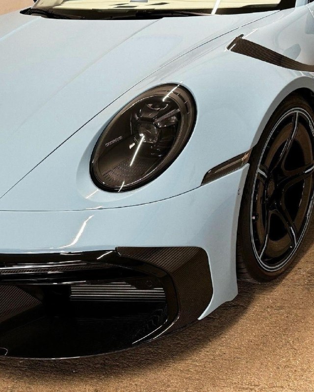 911 Turbo S Brabus Rocket 900 R 

Мощность: 900 л....