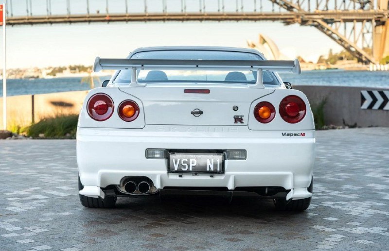 Старый Nissan Skyline GT-R 2000 года продали за 29,5 млн рублей 3
