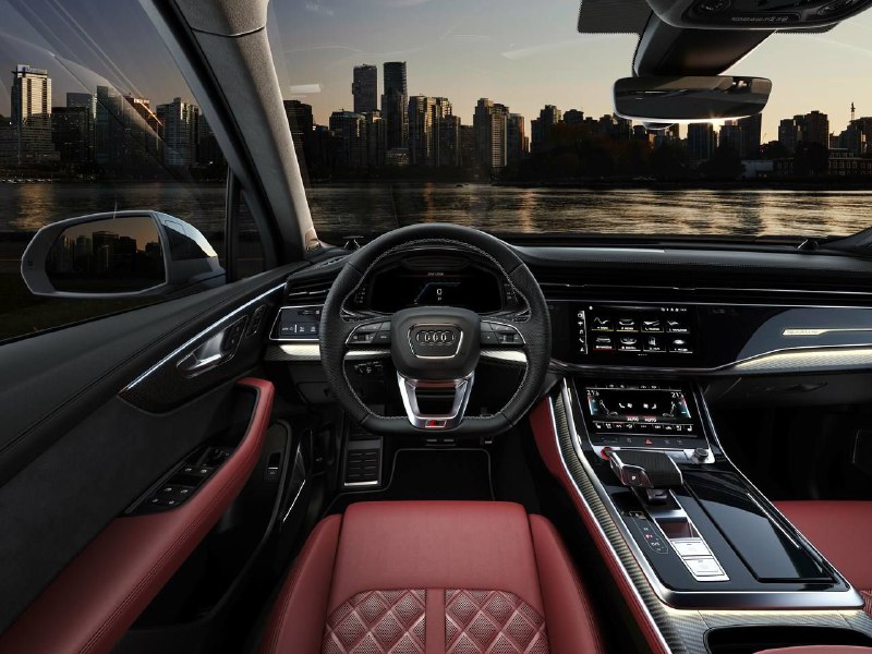 Сезон премьер от немцев продолжается. Теперь очередь Audi с обновленными Q7 и SQ7 4