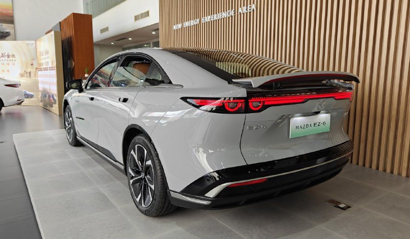 В Китае стартовали продажи лифтбека Mazda EZ-6 — наследник Mazda6 6