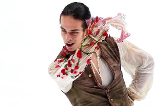 Федерацию фигурного катания России и легендарного тренера Тамару Москвину обвинили в пропаганде убийц. Потому что программа Петра Гуменника была построена на произведении Патрика Зюскинда о маньяке "Парфюмер".Истец — житель Санкт-Петербурга. Некий Борис. В