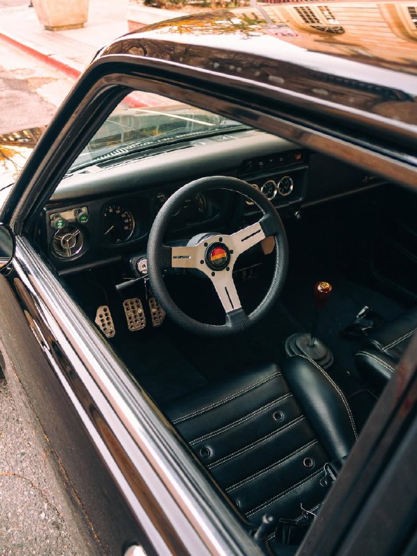 Datsun 510 7