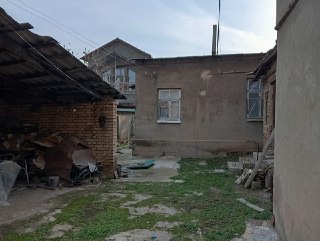 5.5 sotixli yer maydoni sotiladi. Mirzo Ulug'bek tumani, Tsalkovskaya ko'chasi. 112-maktab yaqinida.
