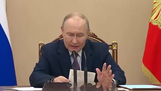 Мировые цены на нефть за неделю прибавили 30%, заявил Владимир Путин — президент проводит совещание по ситуации на мировом рынке нефти и газа в Кремле.— Добыча нефти, завязанная на Ормузском проливе, рискует полностью остановиться уже в ближайший месяц.— Р