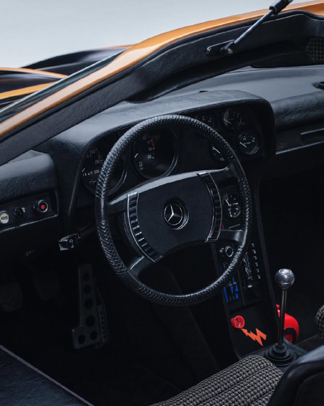 C 111 был не просто суперкаром. Это была высокоскоростная лаборатория. 9