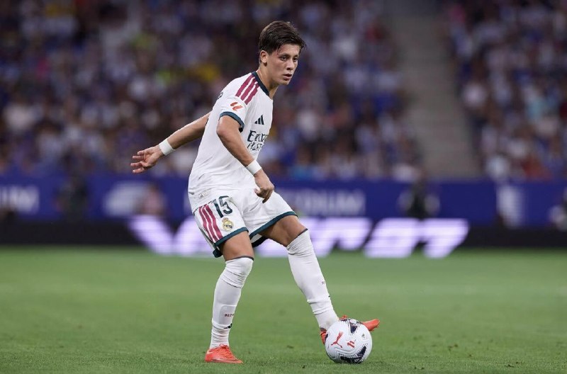 REAL MADRID PAGE: آردا گولر باید بازی کند؛ تحت هر شرایطی➕«جای هیچ بحثی نیست؛ ژوزه مورینیو هنگام چیدن پازل تاکتیکی و مهرههایش هر تصمیمی که