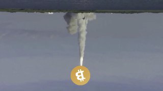 Биткоин за сутки потерял почти 10%. Его стоимость упала ниже $67 тыс.Биткоин обвалился на 44% относительно своего октябрьского пика 2025 года, сообщает Bloomberg. Затяжное падение крипторынка сопровождается общим кризисом в ИТ-секторе: вслед за токенами за