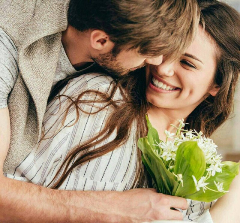 💕عشق زیبا💕: 🍃💕🍃خواستنت!موسیقی شادیست ...میان ازدحام نت هاے سنگین و من !تڪ نوازنده خبره اے ڪه آهنگ ِ عشق را هر روز از نو ، میان نت ها