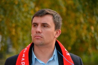 🌐 Удар по Кривому Рогу, штраф Николаю Бондаренко и иск о снятии «Яблока» в Псковской области. Главное за 21 августа — коротко #водномпосте🔹 Российские войска нанесли удар поторговому центру в Кривом Роге. Более 100 человек пострадали, 14 погибли.🔹 «Родина»